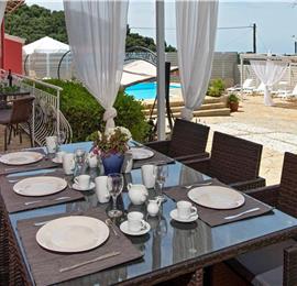 5 bedroom villa with pool & seaview, Perithia, sleeps 10